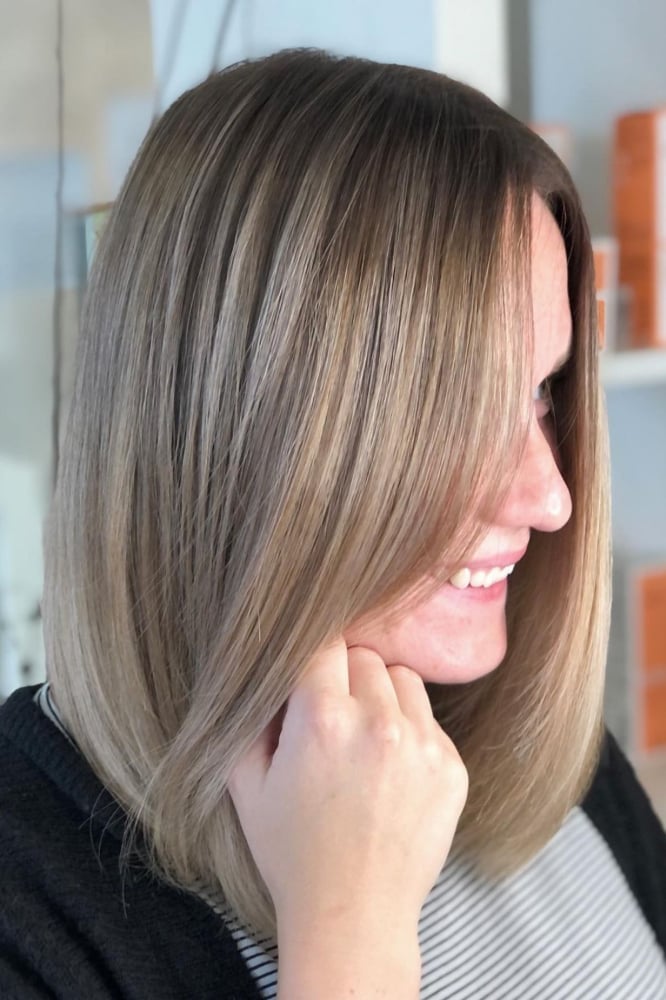 Collarbone Layers With Ash Blonde Root Shadow Collarbone Layers With Ash Blonde Root Shadow — Trendy Medium Hair