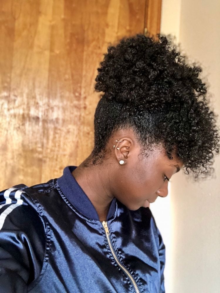 Collarbone High Textured Ponytail Collarbone High Textured Ponytail — Trendy Natural Hair Hairstyles