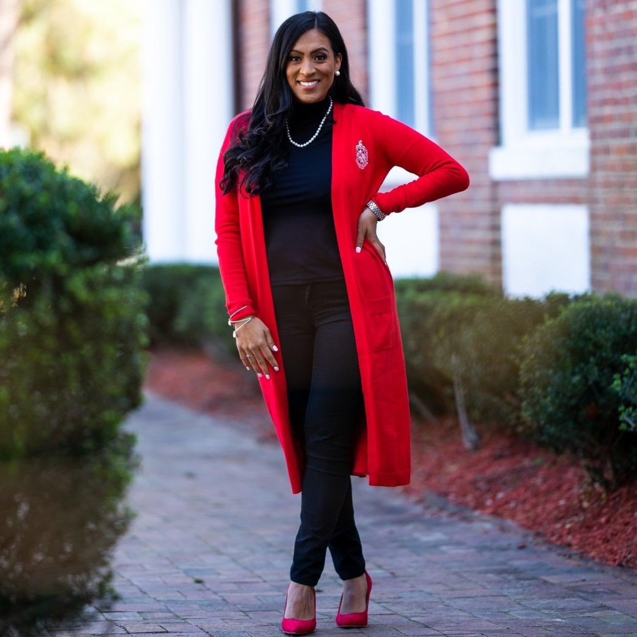 Longline Red Cardigan With Black Turtleneck and Pants Longline Red Cardigan With Black Turtleneck and Pants — Trendy Red Cardigan Outfit