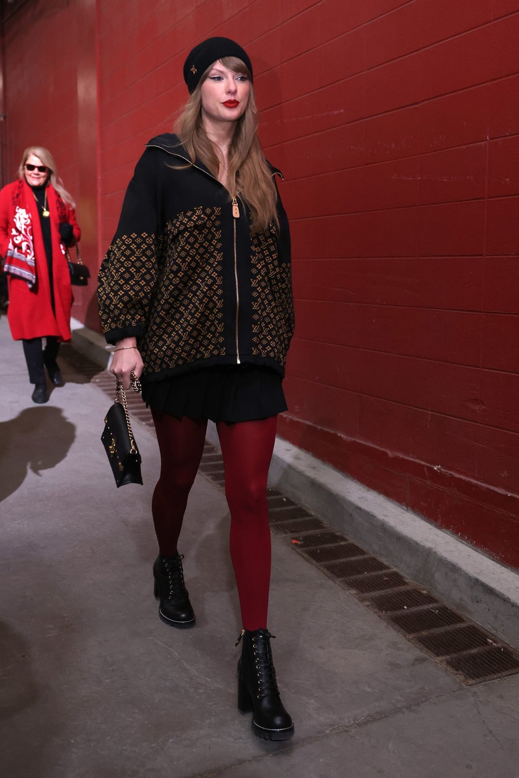 Red Tights With Black Hooded Jacket And Mini Skirt, Knit — Trendy Red Tights Outfit