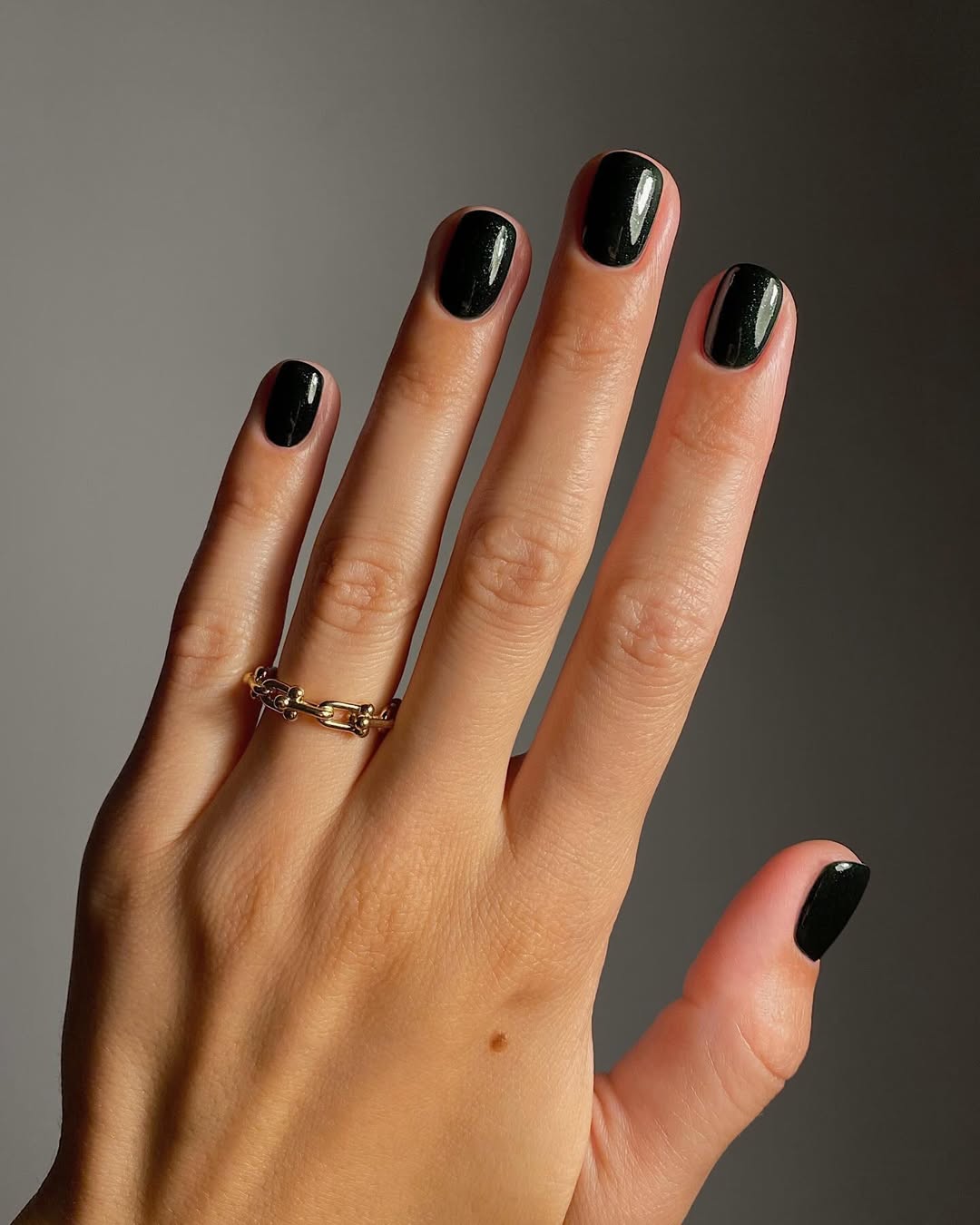 Smooth Deep Black Short Oval Nails — Trendy Short Black Nails