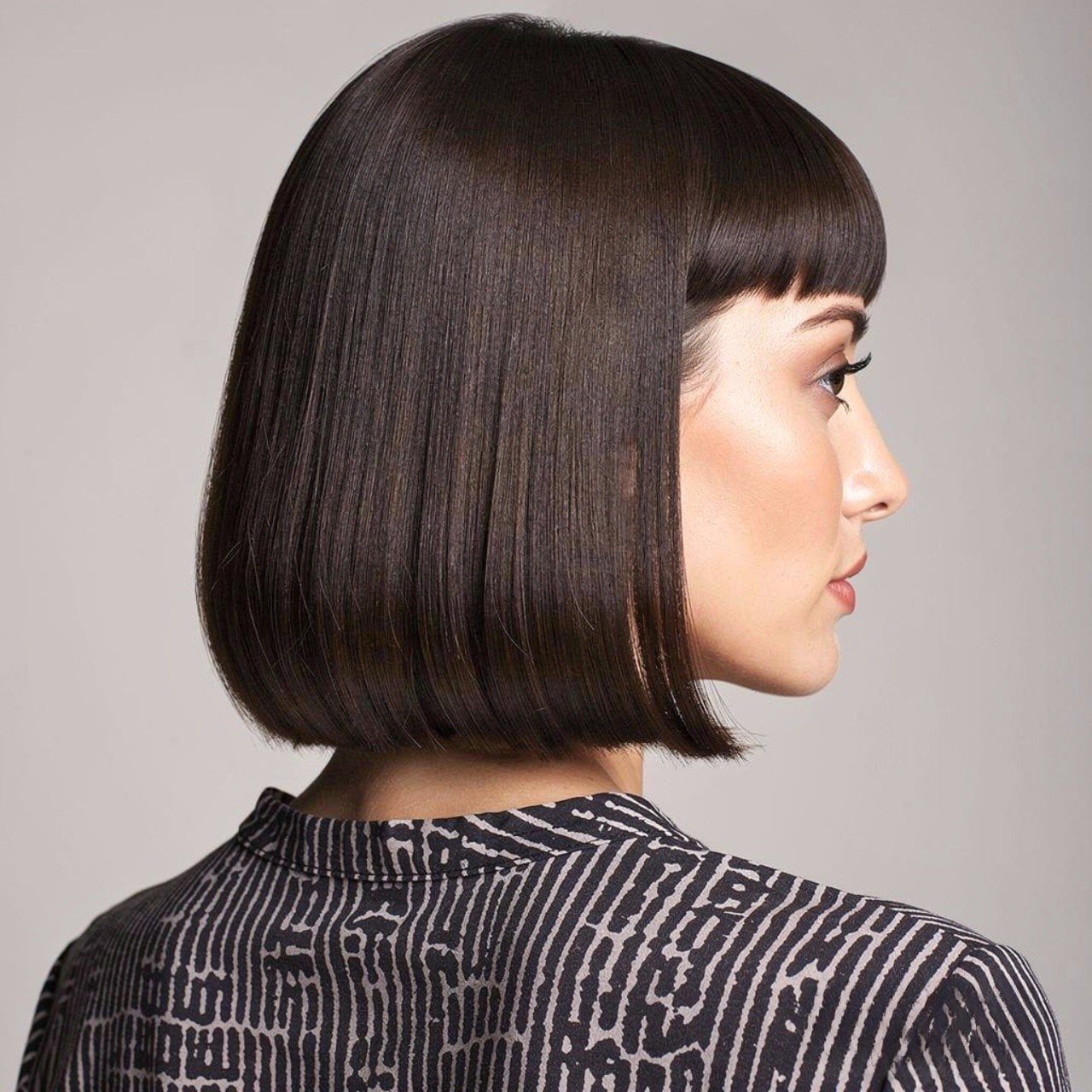 Thick Dark Brown Blunt Bob With Bangs — Trendy Short Hair