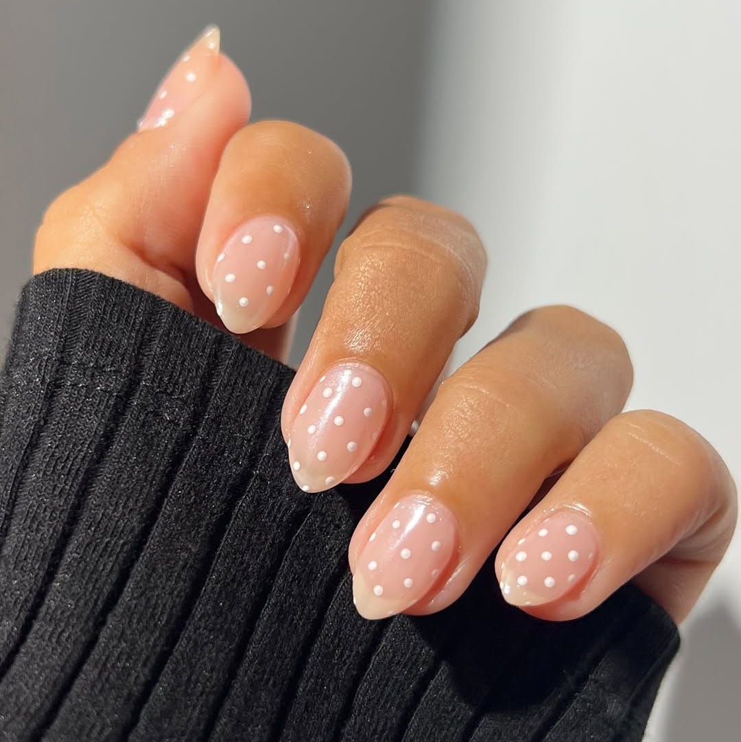 Sheer Nude White Polka Dot Short Almond Nails Sheer Nude White Polka Dot Short Almond Nails — Trendy Short Nails Color