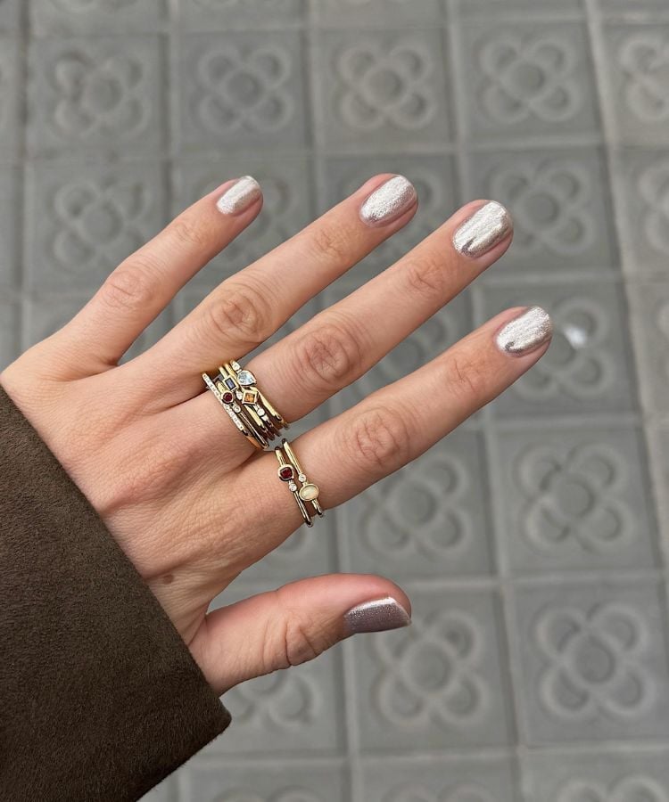 Striking Chrome Shimmer Sheer Pink Short Square Nails Striking Chrome Shimmer Sheer Pink Short Square Nails — Trendy Short Nails Color