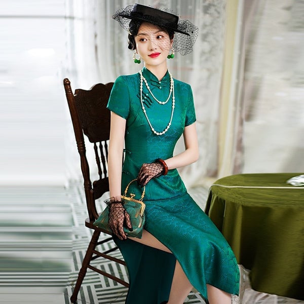 Emerald Green Silk Jacquard Qipao Dress Emerald Green Silk Jacquard Qipao Dress — Trendy Silk Dresses