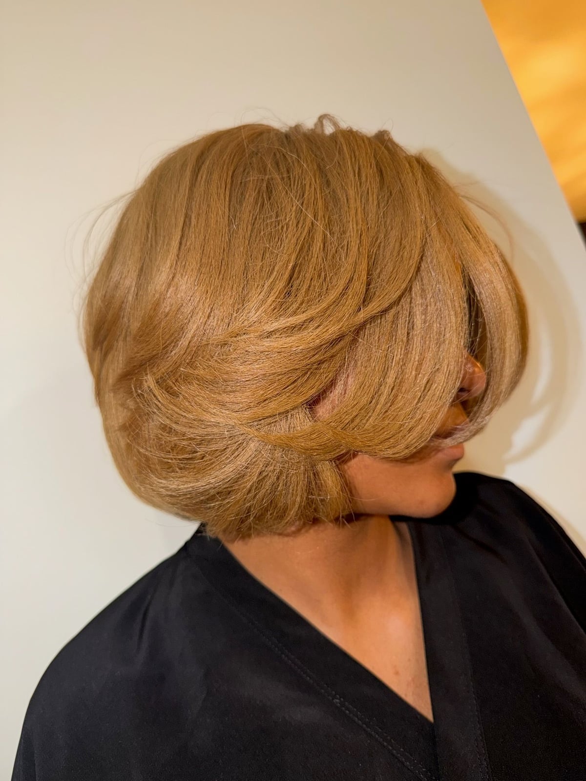 Chin-Length Bob With Fluffy Honey Blonde Layers — Trendy Silk Press
