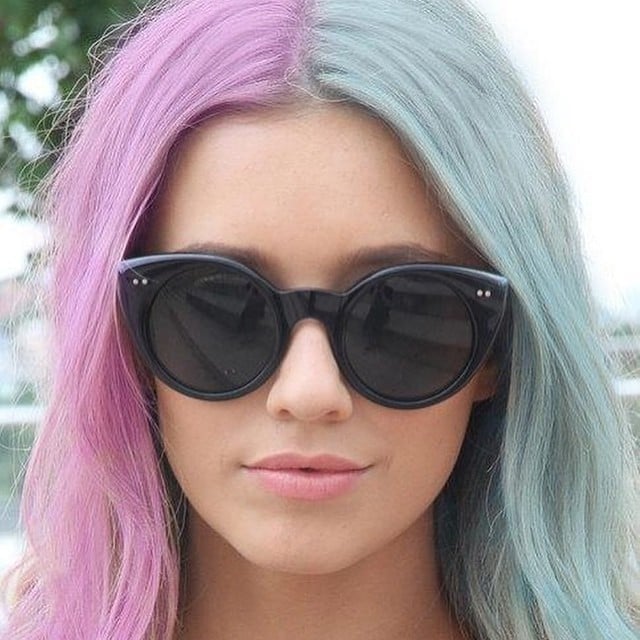Collarbone Wavy Fine Hair Split Dye Collarbone Wavy Fine Hair Split Dye — Trendy Split Dye Hair
