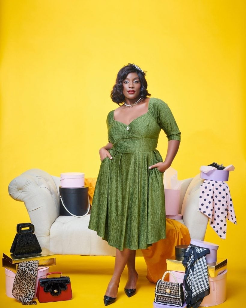 Green Sweetheart Neckline Midi Dress for Cocktail Parties — Trendy Vintage Outfits