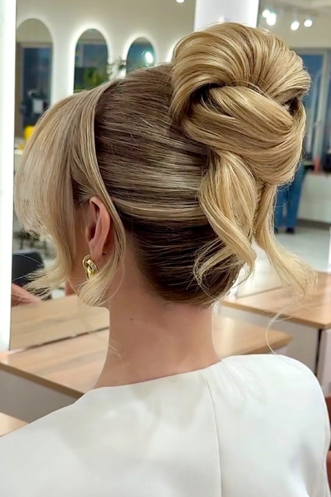 Blonde Low Bun With Twisted Knot — Trendy Wedding Bun