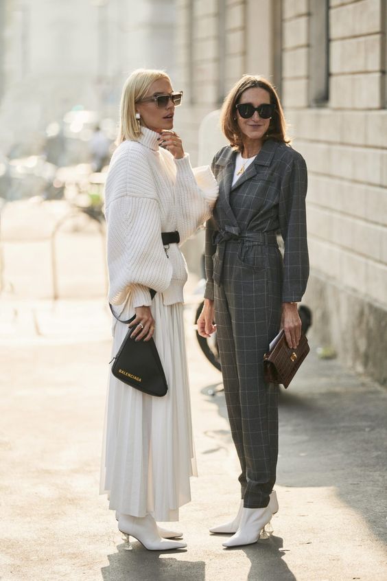 White Boots With Clear Heels And Midi Skirt White Boots With Clear Heels And Midi Skirt — Trendy White Boots Outfit