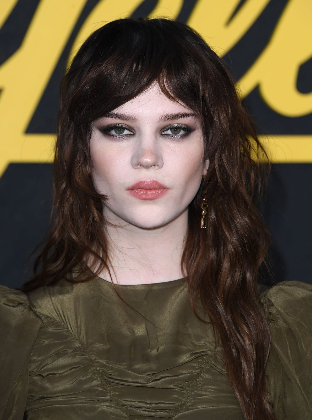 Shoulder Length Shaggy Bangs Shoulder Length Shaggy Bangs — Wavy Hair Hairstyles