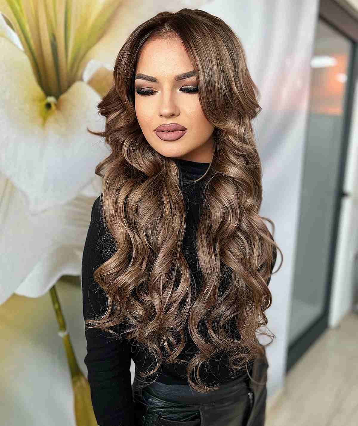 Long Voluminous Waves With Balayage Long Voluminous Waves With Balayage — Wavy Hair Hairstyles
